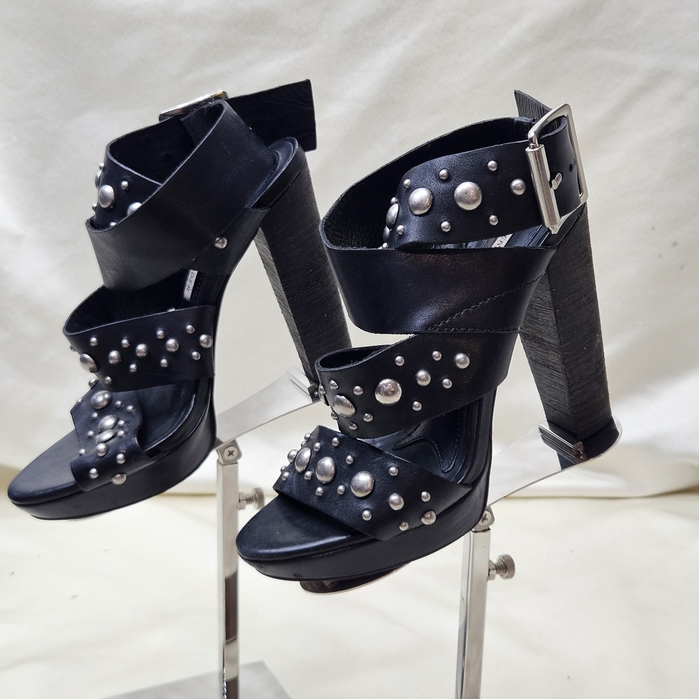 Vera Wang Lavender Studded Heels Womens 6 Black Strappy Ankle Strap Stack Shoes